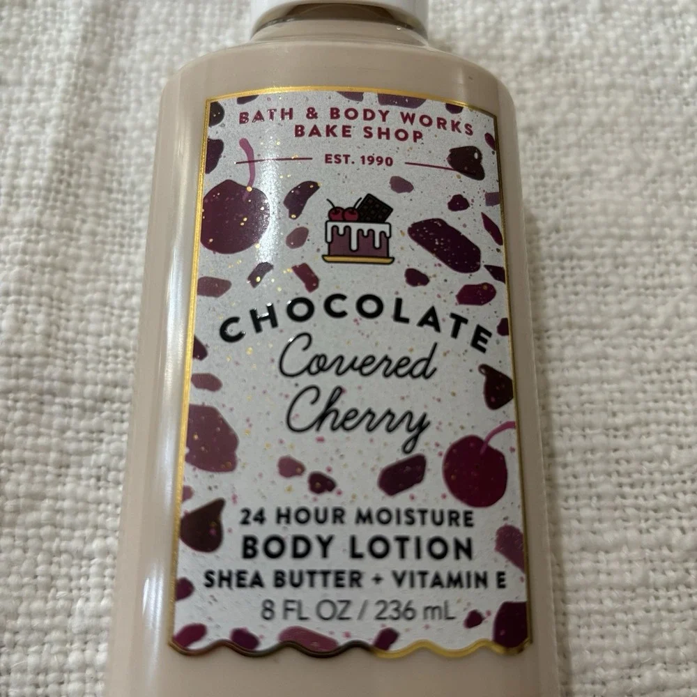 Bath & Body Works CHOCOLATE COVERED CHERRY Body Lotion 8 Oz Rare‎ Retired